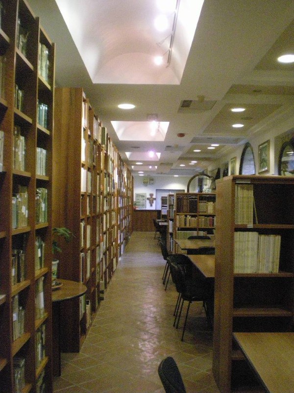 Biblioteca p. Candido Donatelli