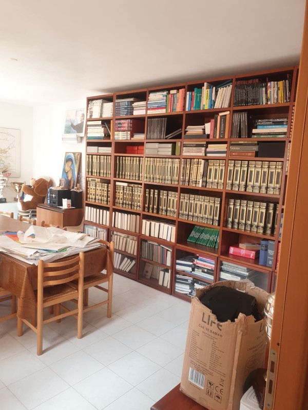 Biblioteca parrocchiale Cossyra