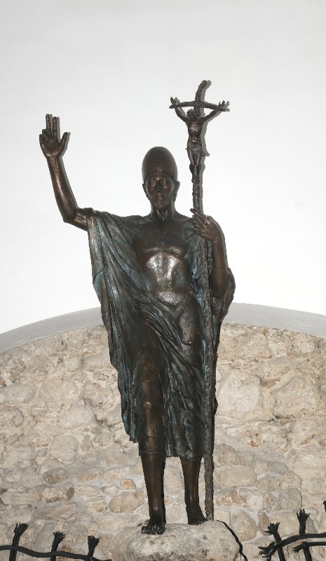 Caetani A. sec. XX, Statua con San Pietro Celestino