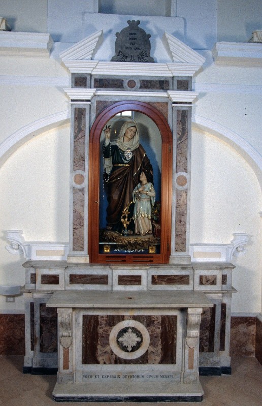 Marmoraio molisano (1916), Altare di Sant'Anna