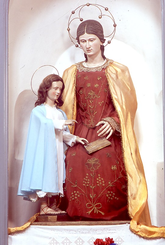 Ambito abruzzese sec. XIX, Statua con vesti di Sant'Anna con la Madonna