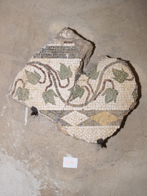 Ambito abruzzese secc. II-III, Frammento di mosaico romano 2/4