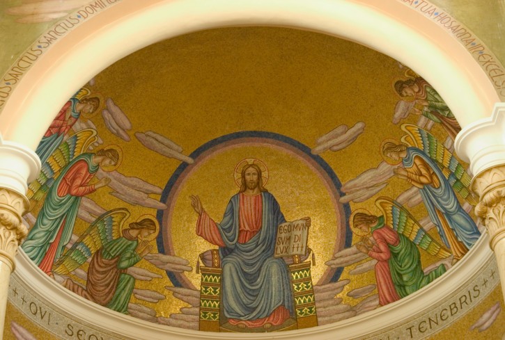 Mosaic Art sec. XX, Gesù Cristo in trono con angeli adoranti