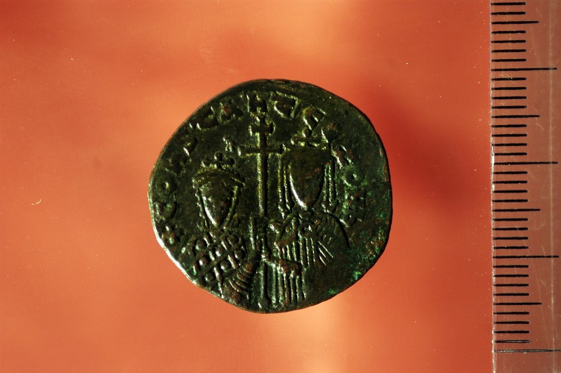 Ambito bizantino (913-919), Follis