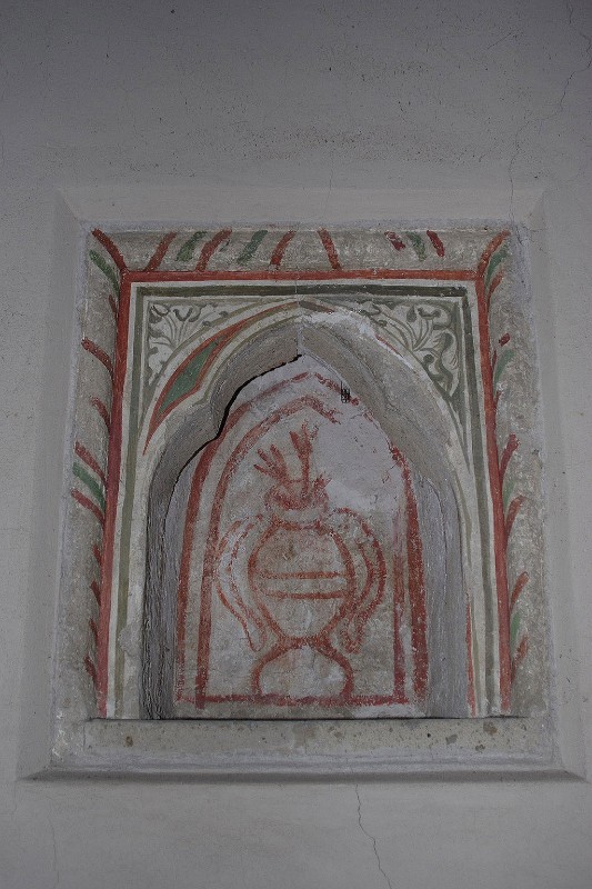 Bott. campana sec. XIII-XIV, Nicchia in pietra affrescata