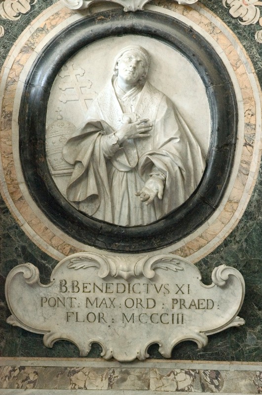 Bott. napoletana secc. XVII-XVIII, Ritratto di papa Benedetto XI in marmo