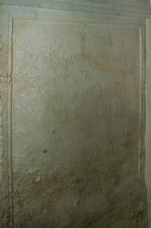 Bott. dell'Italia meridionale secc. IV-V, Cippo funerario in marmo bianco