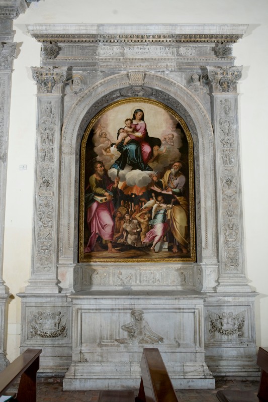 Malvito T. sec. XVI, Altare della famiglia Recco in marmo bianco scolpito