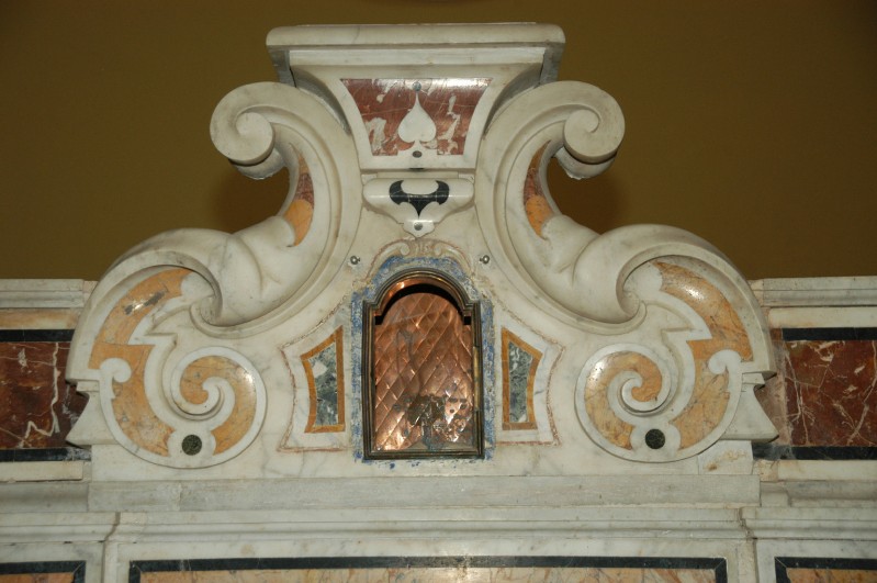 Marmoraro campano sec. XVIII, Tabernacolo altare della Madonna di Montevergine