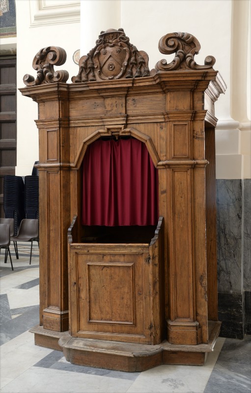 Artigianato campano sec. XVIII, Confessionale ligneo