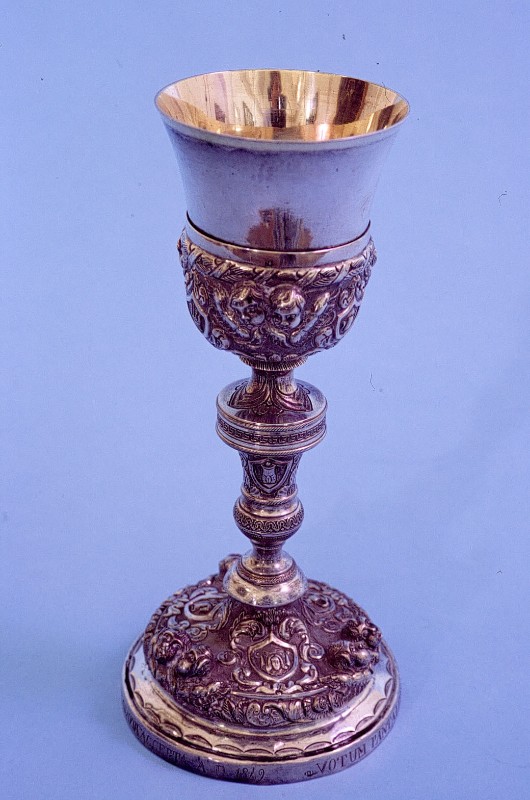 Bott. italiana (1849), Calice in argento sbalzato e inciso