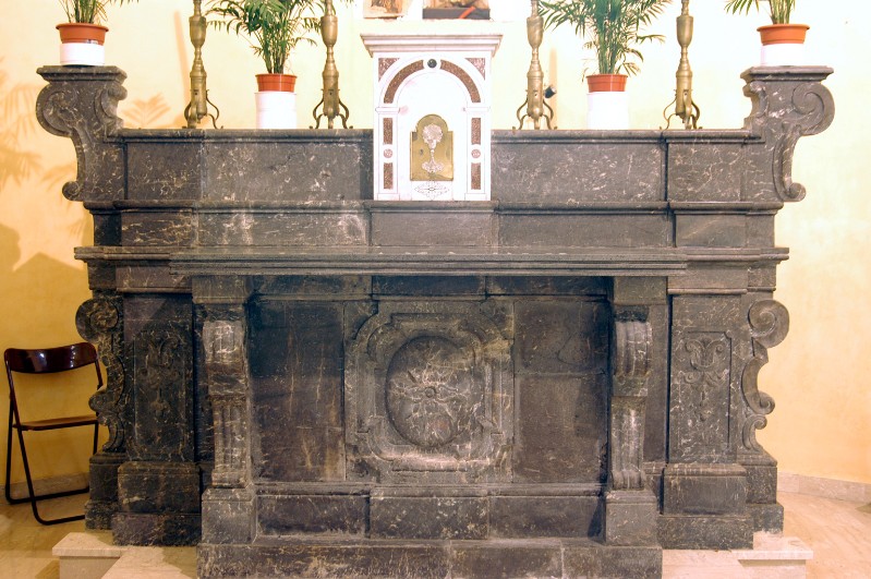 Ambito campano sec. XV, Altare maggiore dedicato al Sacro Cuore di Gesù