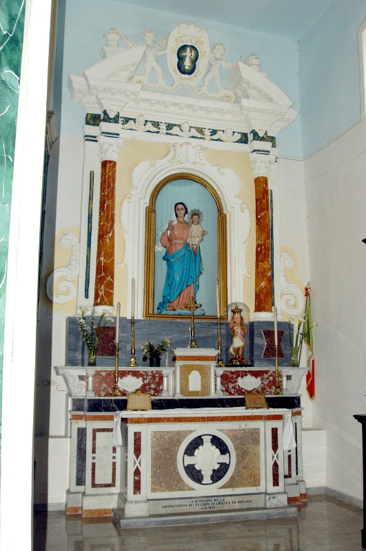Ambito campano secc. XV-XX, Altare laterale dedicato alla Madonna del rosario
