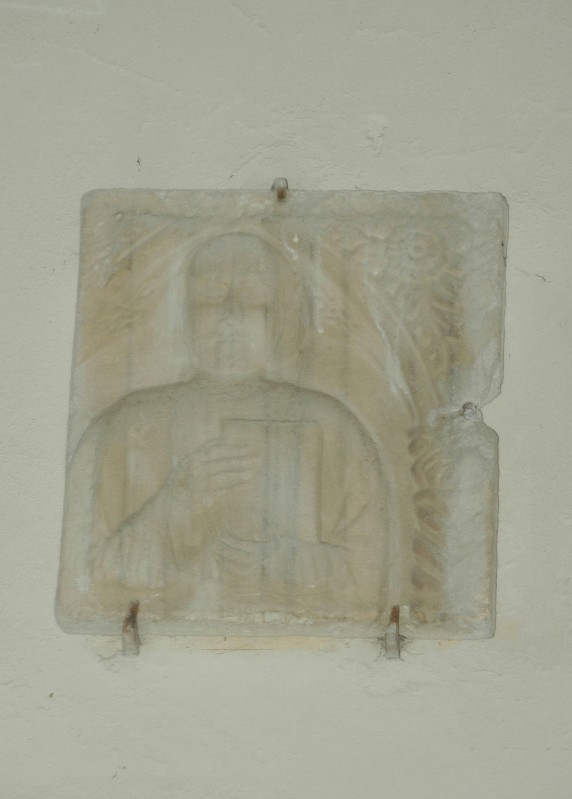 Marmoraro campano sec. XIV, Bassorilievo con defunto
