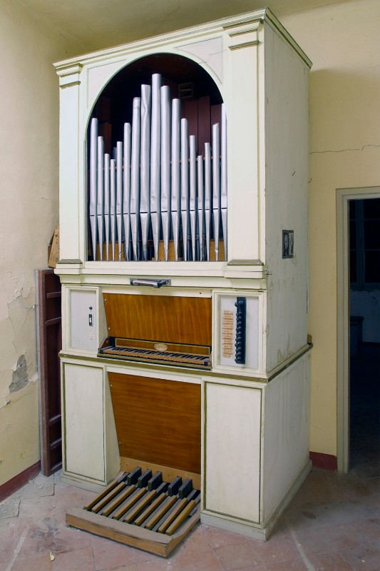 Cavalletti L. (1823), Organo con lesene bicolore