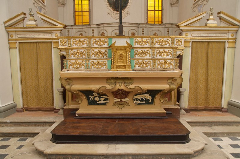 Maestranze toscane sec. XVII, Altare maggiore con palma e giglio