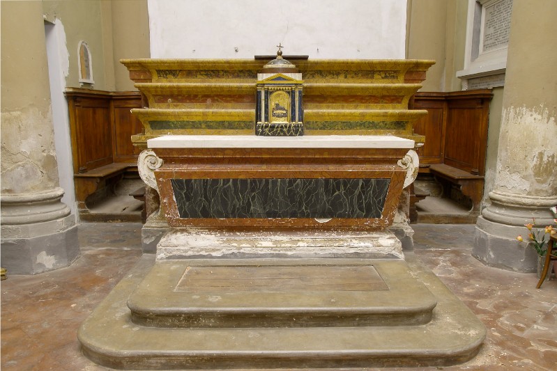 Maestranze romagnole sec. XVIII, Altare maggiore con volute