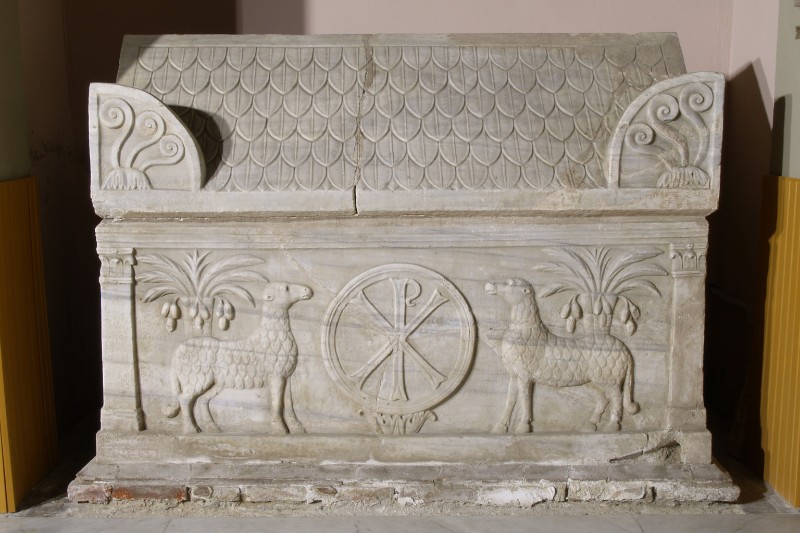 Maestranze ravennati sec. V, Sarcofago di San Savino