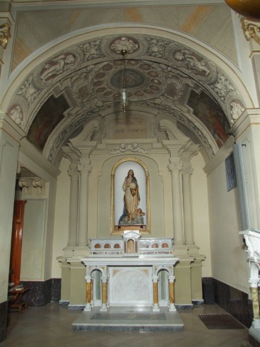 Ambito italiano secc. XVIII-XX, Decorazione della cappella in stucco e muratura