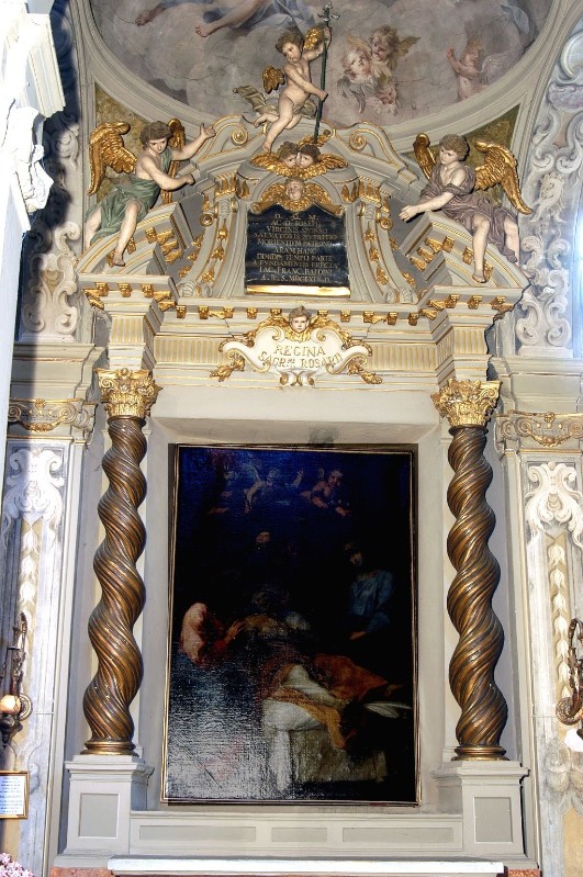 Sermini G. A. (1719), Ancona in stucco con colonne tortili e angeli