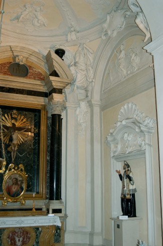 Martinetti A. (1711-1713), Decorazione plastica della cappella del Crocifisso