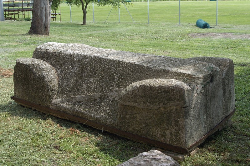 Ambito italiano sec. IV, Coperchio di sarcofago