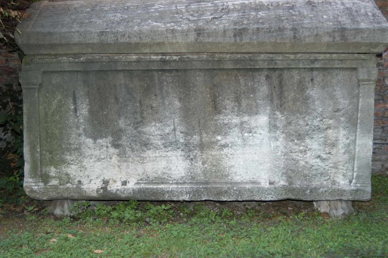 Ambito ravennate-bizantino secc. IV-V, Cassa di sarcofago a pilastrini angolari