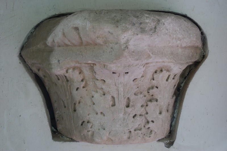 Ambito ravennate-bizantino secc. V-VI, Capitello in marmo scolpito 1/2