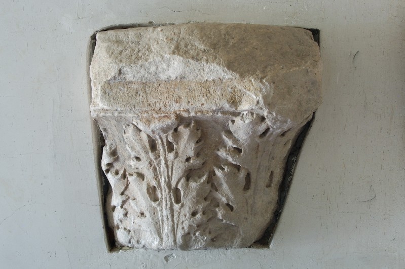 Ambito ravennate-bizantino secc. V-VI, Capitello in marmo scolpito 2/2
