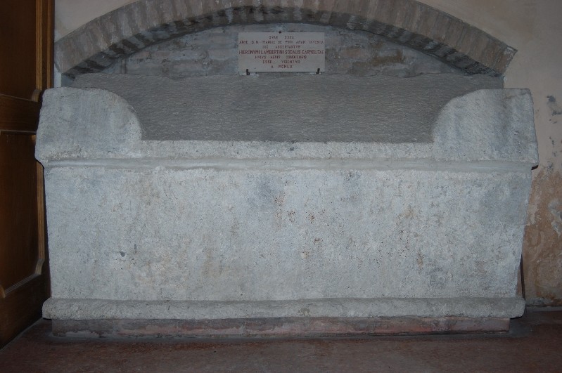 Ambito ravennate sec. V, Sarcofago in marmo scolpito