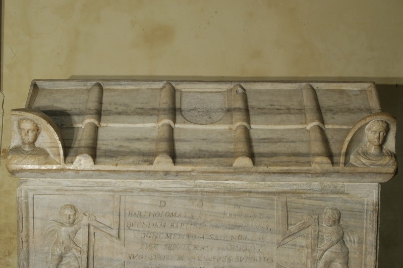 Ambito ravennate-bizantino inizio sec. VI, Coperchio del sarcofago Del Sale