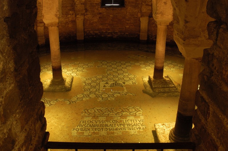 Ambito ravennate-bizantino secc. VI-VIII, Mosaico pavimentale con iscrizioni
