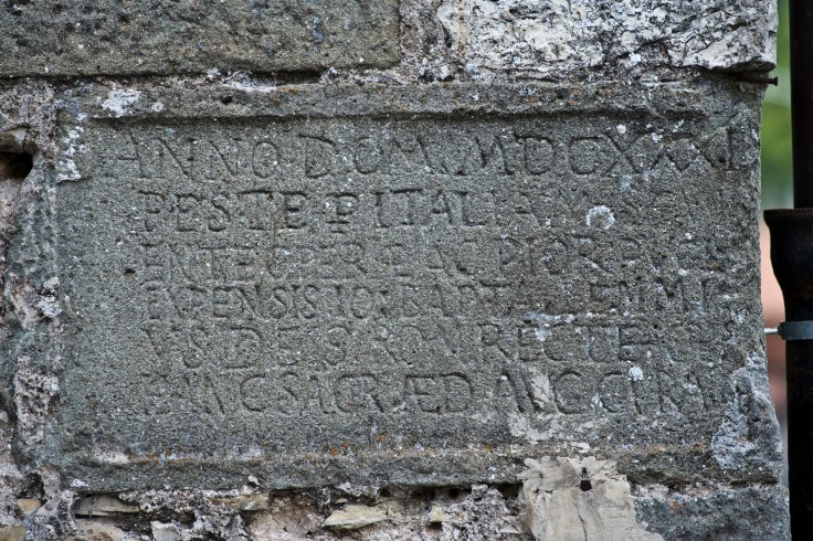 Bott. lucchese (1631), Lastra in pietra iscritta