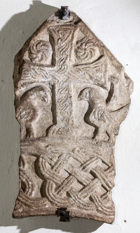 Maestranze Italia centrale sec. IX, Frammento di fronte di ciborio con croce