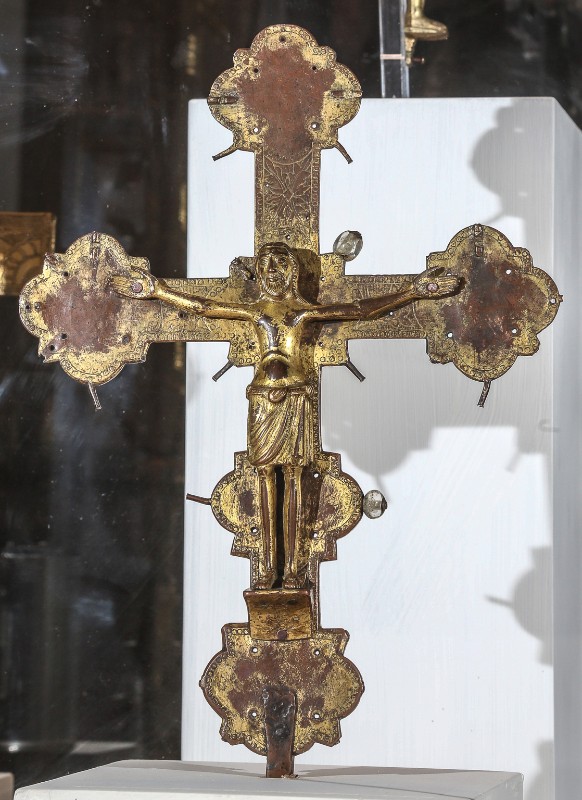 Bottega aretina secc. XII-XV, Croce astile con sfere in vetro