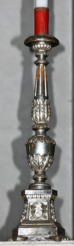 Bottega fiorentina sec. XVIII, Candeliere d'altare argentato medio 2/2