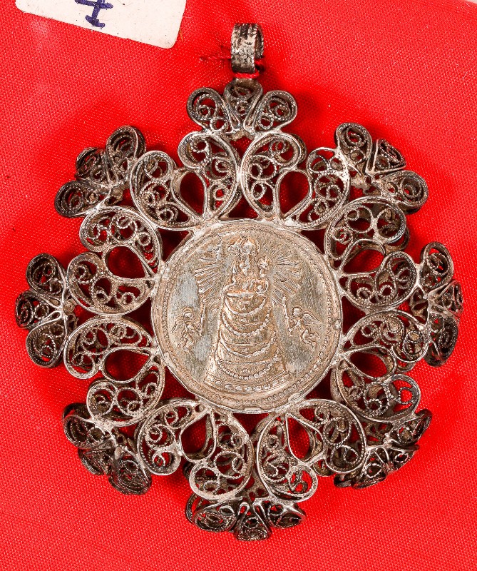 Bott. italiana secc. XVIII-XIX, Medaglia della Madonna di Loreto e santi
