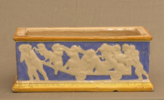 Bottega fiorentina sec. XIX-XX, Portafiori con giochi di putti