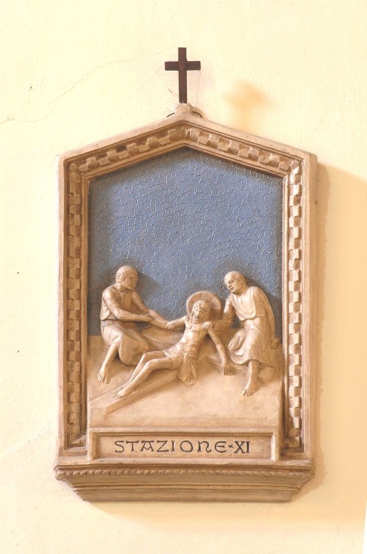 Donati Raffaello (1940), Gesù è inchiodato sopra la croce