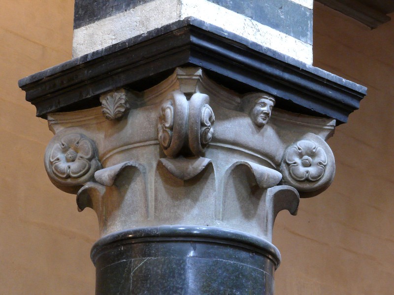 Guido da Lucca (1211-1220), Capitello con volute d'angolo e rosette