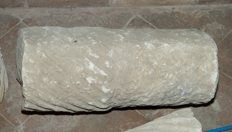 Bottega toscana sec. VIII, Frammento di colonna grande