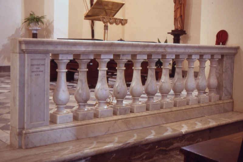 Ambito apuano (1875), Balaustra in marmo bianco