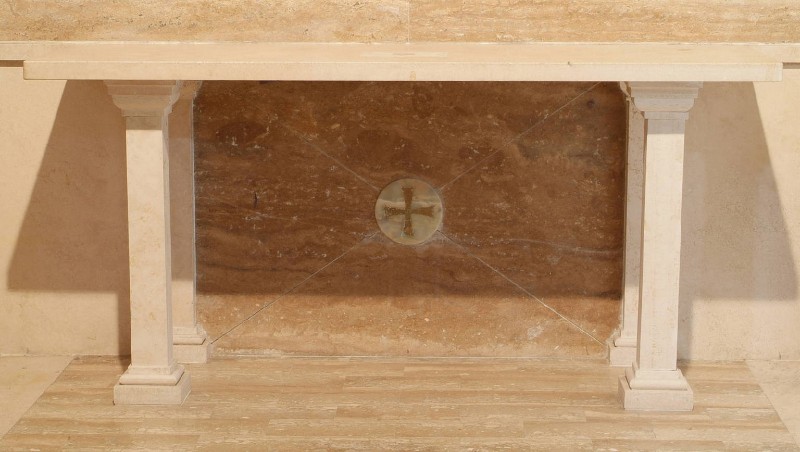 Maestranze laziali fine sec. XIX, Mensa d'altare in marmo venato