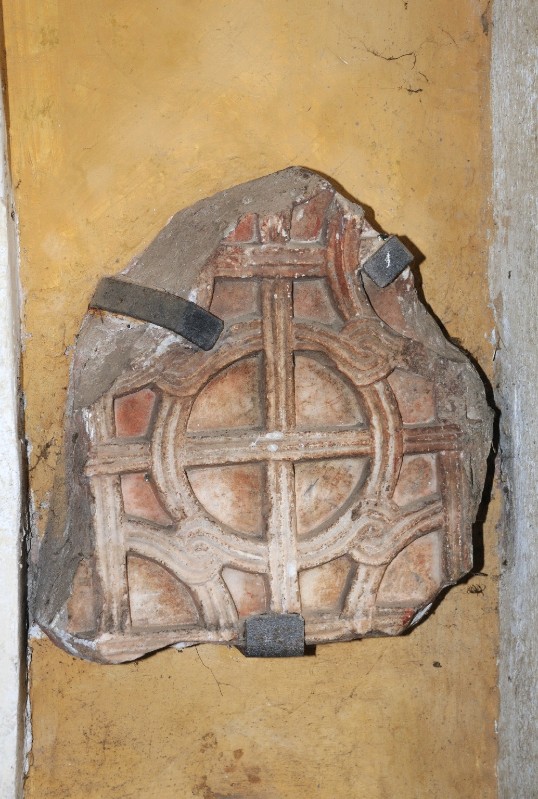 Marmoraio romano sec. IX, Frammento con cerchio