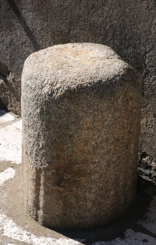 Marmoraio romano sec. II, Frammento di colonna