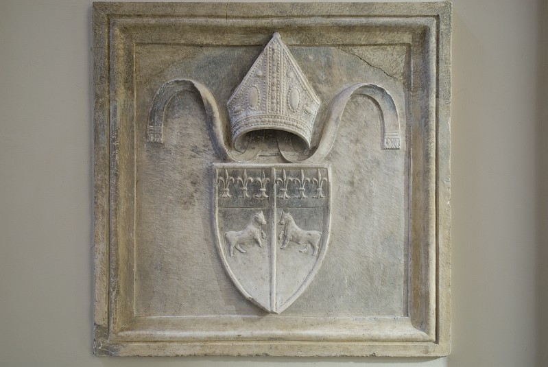 Bott. laziale sec. XV, Bassorilievo con stemma di Bartolomeo Vitelleschi