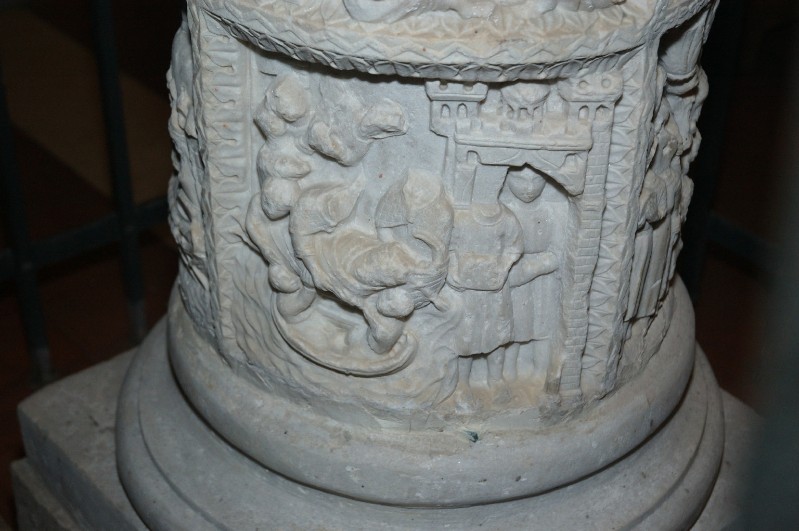Ambito campano sec. XIII, Bassorilievo con Sant'Erasmo portato in salvo