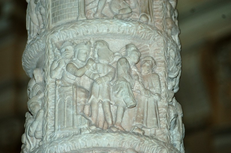 Ambito campano sec. XIII, Bassorilievo con Sant'Erasmo percosso con verghe