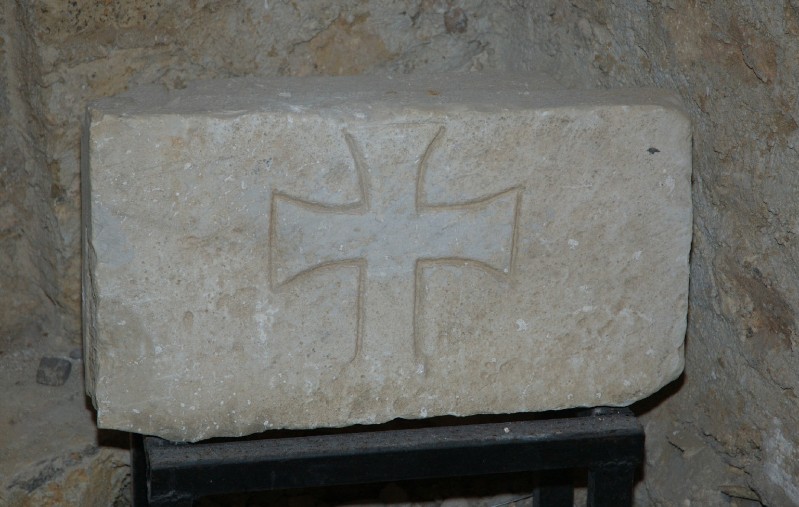 Ambito dell'Italia meridionale sec. IV, Lapide con croce