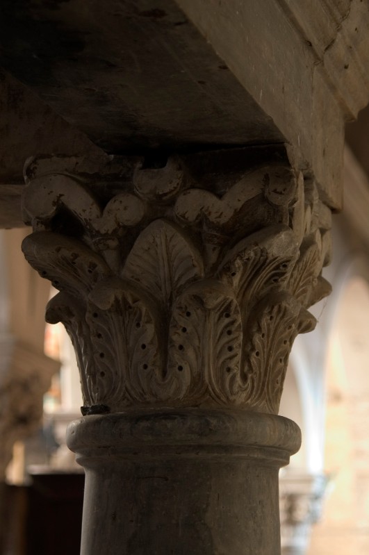 Bott. campana sec. XIII, Capitello sud del ciborio di S. Silviano